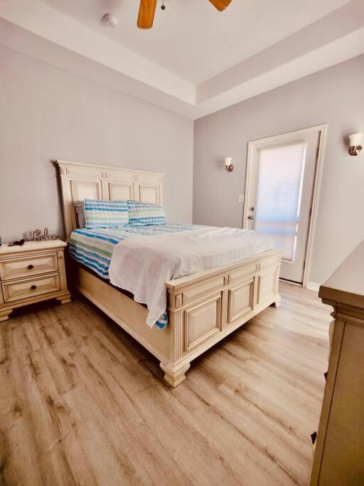 Sunny Delight - Sleeps 10 - Generous Space! Bolivar Peninsula Dış mekan fotoğraf