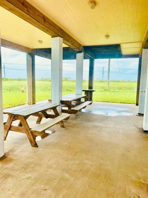 Sunny Delight - Sleeps 10 - Generous Space! Bolivar Peninsula Dış mekan fotoğraf