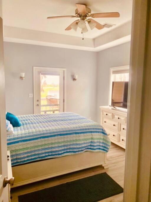 Sunny Delight - Sleeps 10 - Generous Space! Bolivar Peninsula Dış mekan fotoğraf
